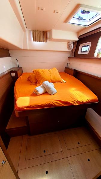 Book yachts online - catamaran - Lagoon 450F - ISMA - rent