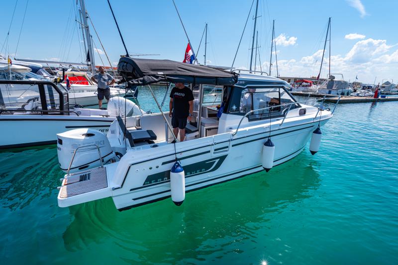 Book yachts online - motorboat - Merry Fisher 795 - Klapa - rent