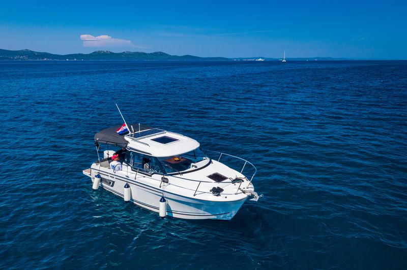 Book yachts online - motorboat - Merry Fisher 795 - Klapa - rent