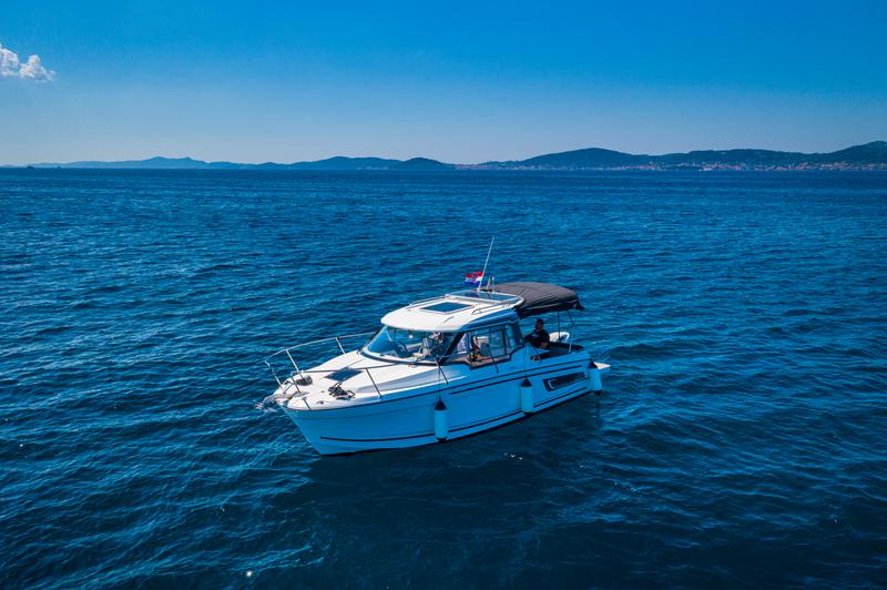 Book yachts online - motorboat - Merry Fisher 795 - Klapa - rent