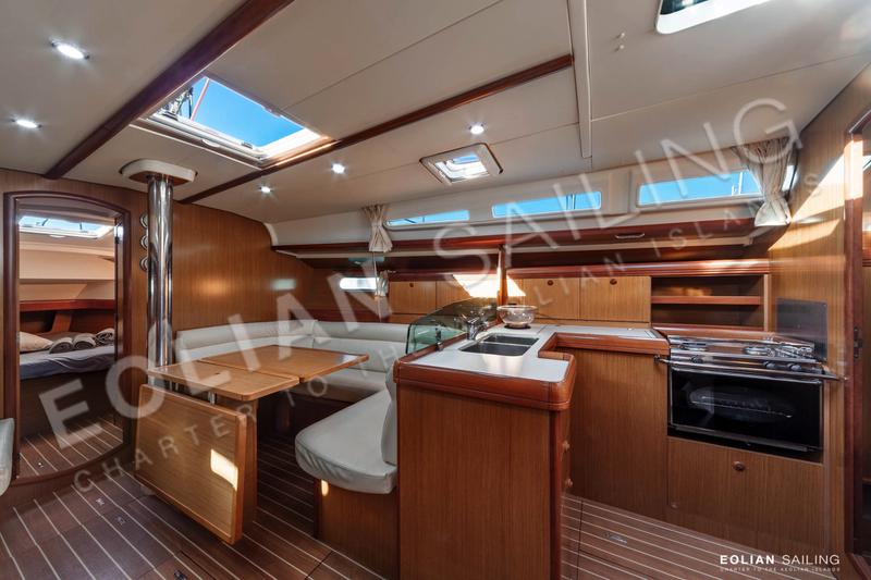 Book yachts online - sailboat - Jeanneau S.O. 42i - Vera (refitted in 2019, like new!) - rent