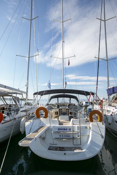 Book yachts online - sailboat - Jeanneau 53 - Oniro ΙΙ - rent