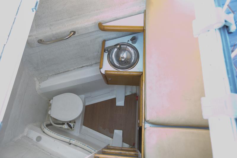 Book yachts online - sailboat - Jeanneau 53 - Oniro ΙΙ - rent