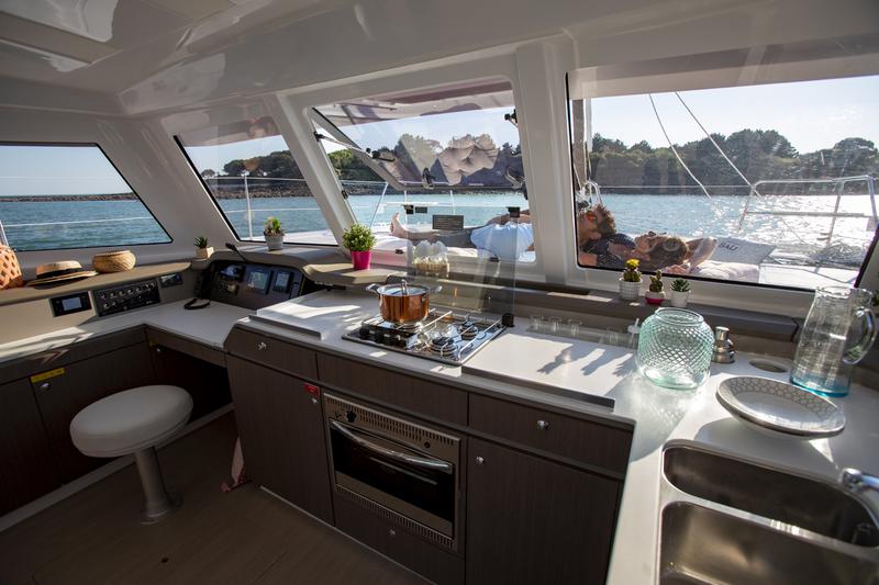 Book yachts online - catamaran - Bali Catspace SOMNIS - Somnis - rent