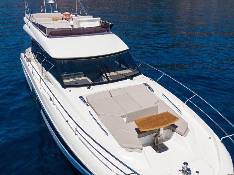 Book yachts online - motorboat - Prestige 590 Fly - The Sun - rent