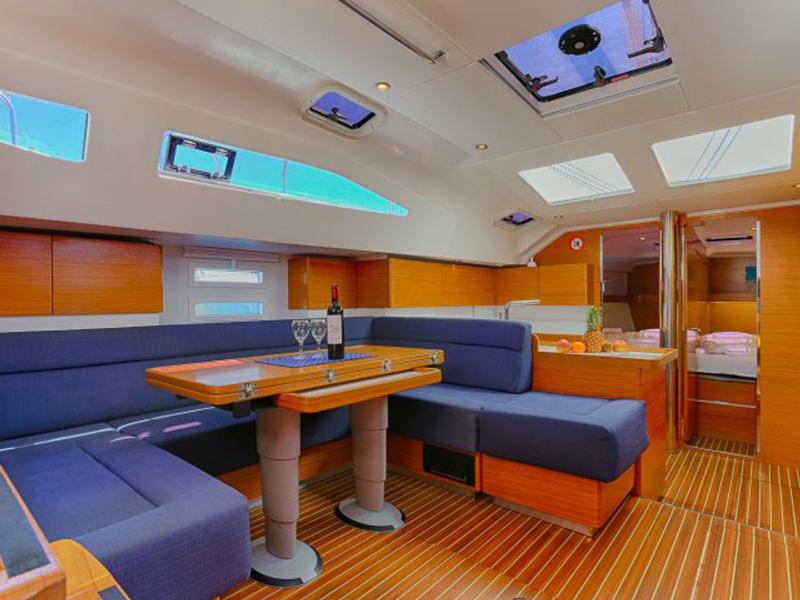 Book yachts online - sailboat - Elan 494 Impression - Lucija I - rent