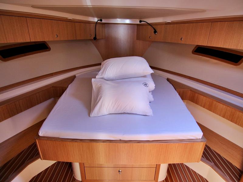 Book yachts online - motorboat - ADRIANA 44 BT (18) - ANAIS - rent