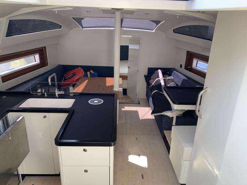 Book yachts online - sailboat - RM 1180 - OXO - rent