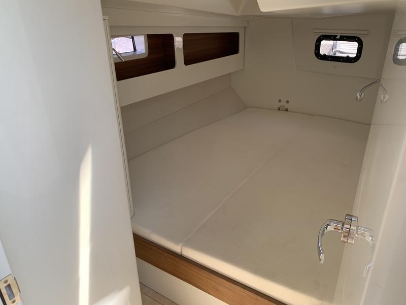 Book yachts online - sailboat - RM 1180 - OXO - rent