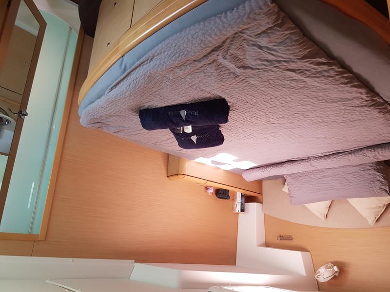 Book yachts online - catamaran - Lagoon 500 - Parana II - rent