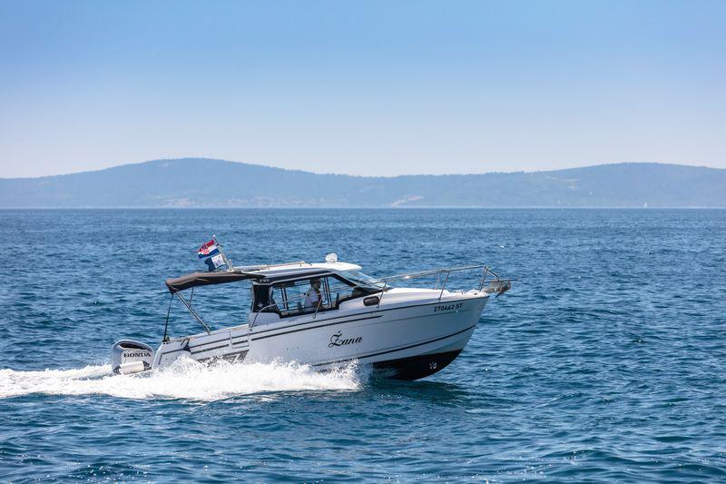 Book yachts online - motorboat - Merry Fisher 795 - ŽANA - rent