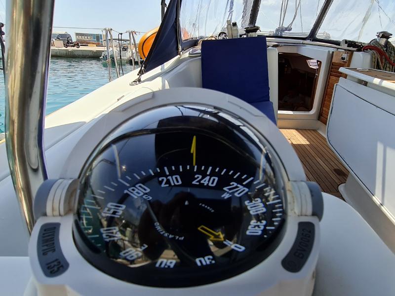 Book yachts online - sailboat - Oceanis 43 - BLACK SHEEP - rent