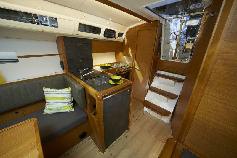 Book yachts online - sailboat - Sun Odyssey 349 - Dimitra - rent