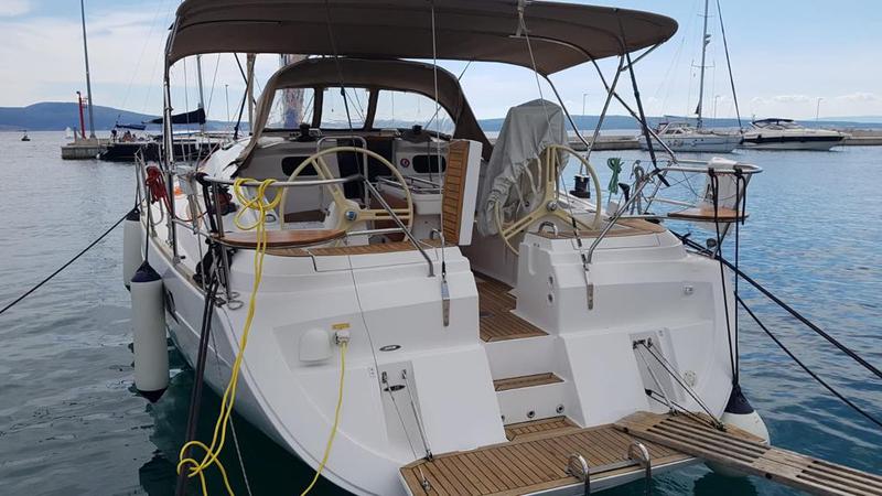 Book yachts online - sailboat - Elan 444 Impression - MARIJANA 48 - rent