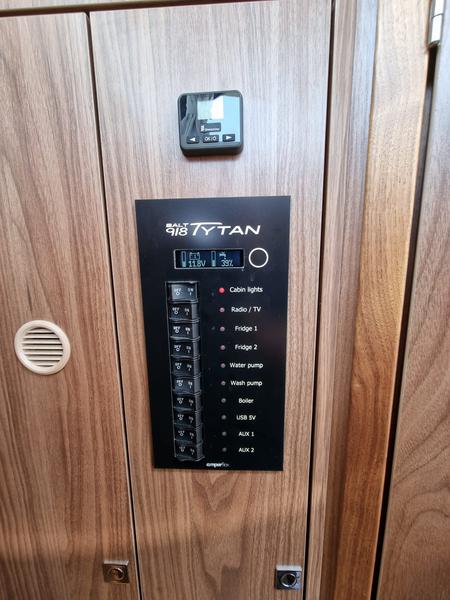 Book yachts online - motorboat - Balt 918 Titanium - Wanderer - rent