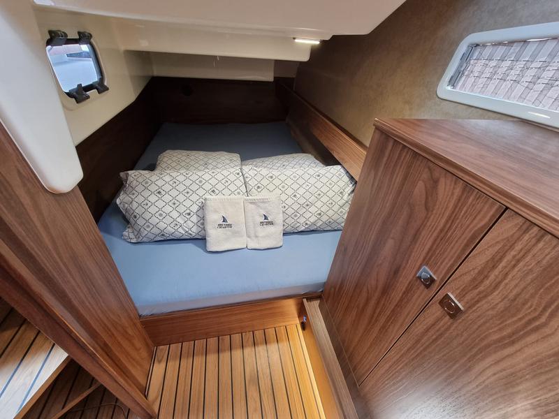 Book yachts online - motorboat - Balt 918 Titanium - Wanderer - rent