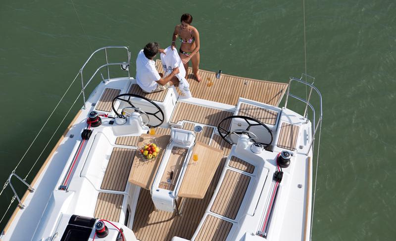 Book yachts online - sailboat - Sun Odyssey 419 - Weather or Knot - rent