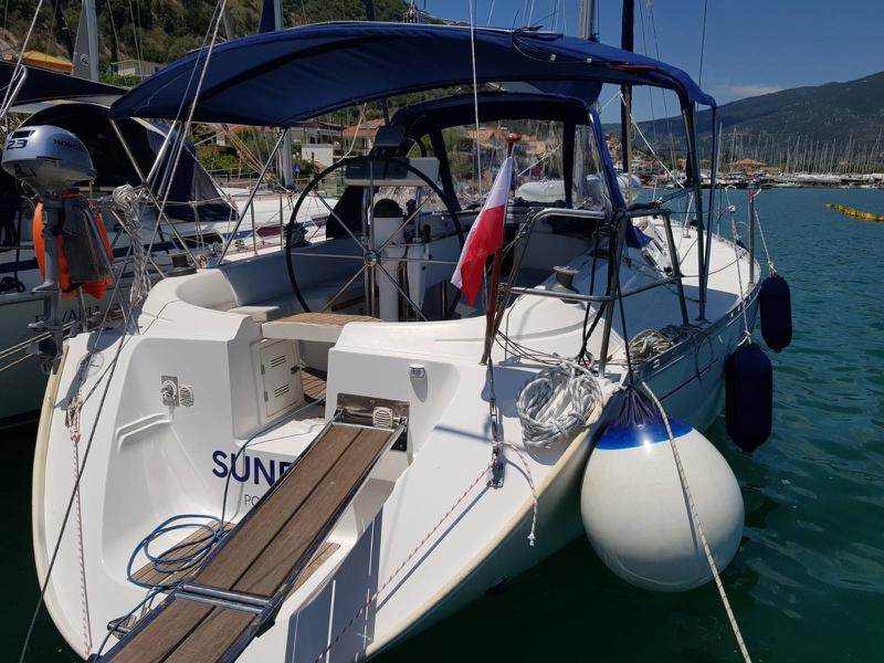 Book yachts online - sailboat - Dufour 41 Classic - SUNRISE - rent