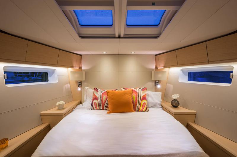 Book yachts online - sailboat - Jeanneau 54 - no name 1 - BLUE HULL, AC+GEN., UNDERWATER LIGHTS - rent