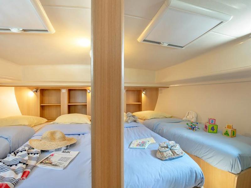 Book yachts online - motorboat - Octo Fly C - ALESIA FR - rent