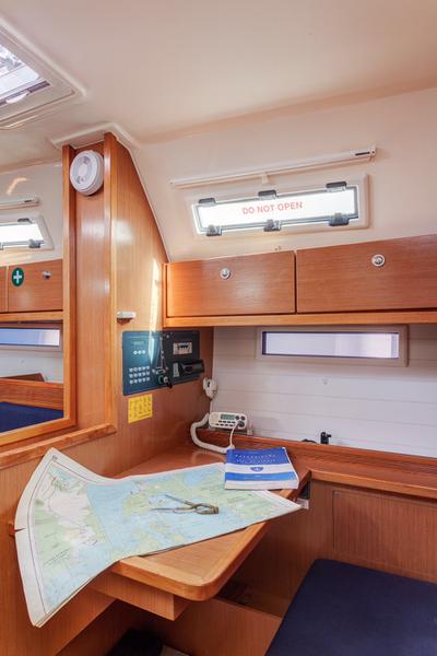 Book yachts online - sailboat - Bavaria 40 Cruiser - Vasiliki - rent