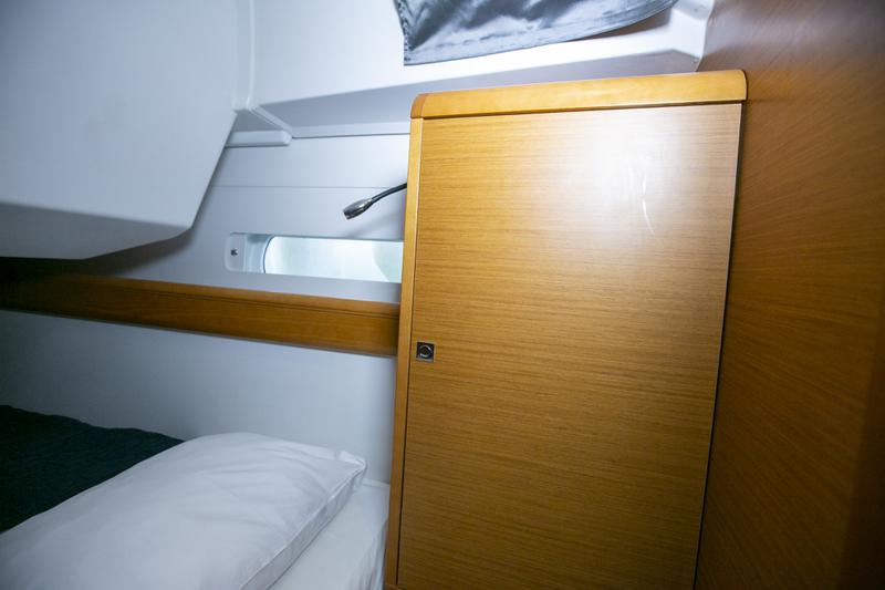 Book yachts online - sailboat - Sun Odyssey 479 - GUINNESS - rent