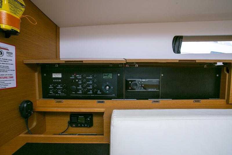 Book yachts online - sailboat - Sun Odyssey 479 - GUINNESS - rent