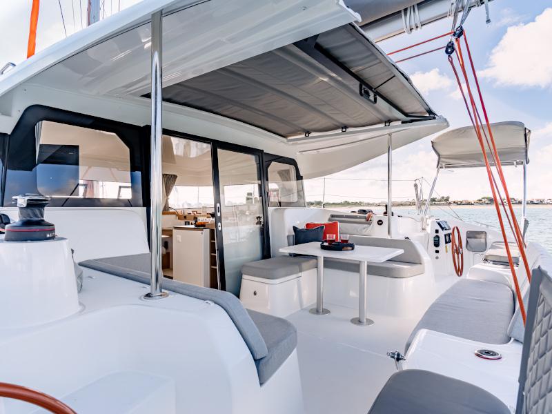 Book yachts online - catamaran - Excess 11 - SOGUKSU - rent