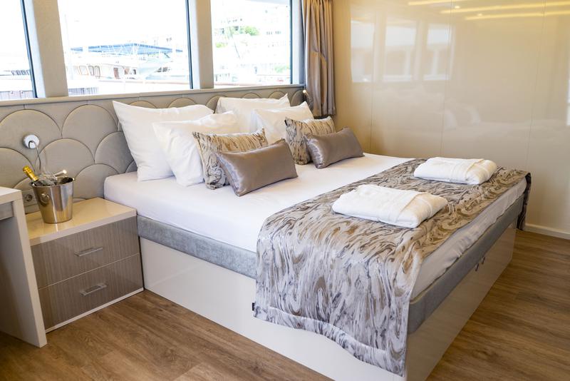 Book yachts online - motorboat - Motoryacht Roko - Roko - rent