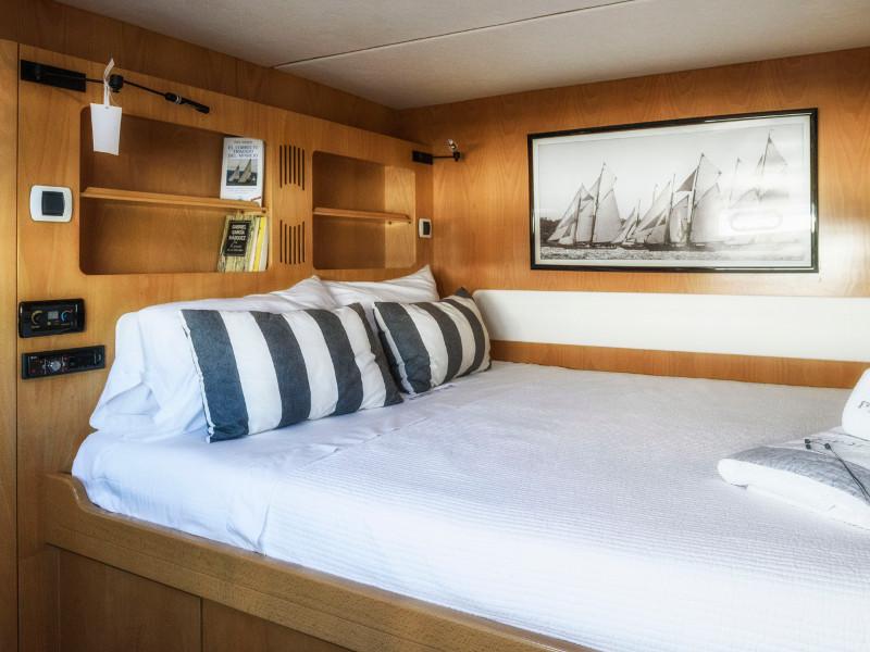 Book yachts online - catamaran - Privilege 615 - Maitia - rent