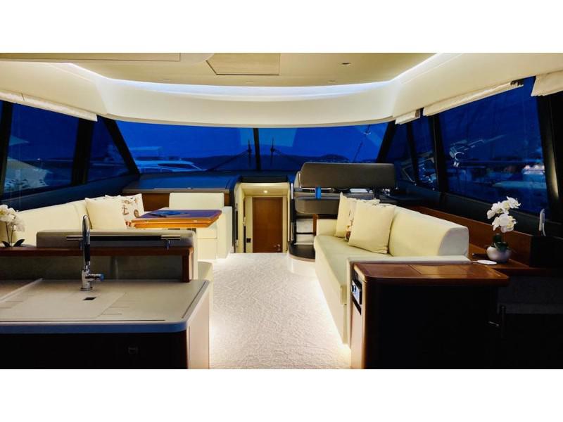 Book yachts online - motorboat - Prestige 550 Fly - Rock - rent