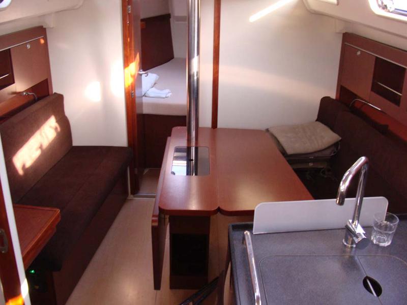 Book yachts online - sailboat - Hanse 345 - 345Athens - rent