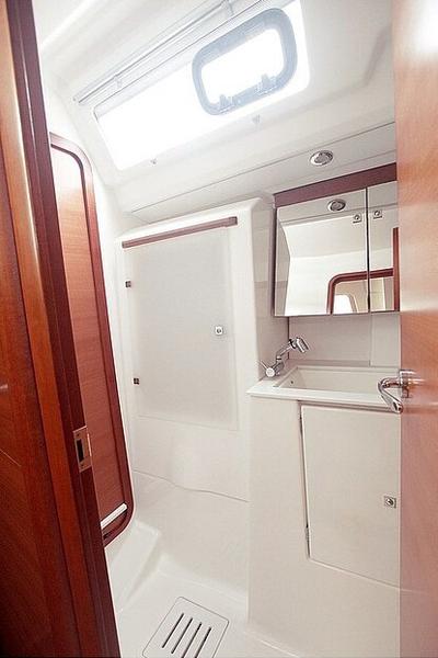 Book yachts online - sailboat - Dufour 450 GL - Dans - rent