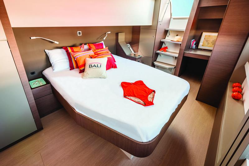 Book yachts online - catamaran - Bali 4.8 - Ediba Taurus - rent