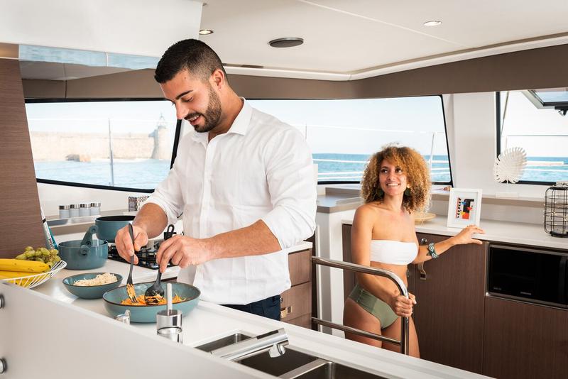 Book yachts online - catamaran - Bali 4.6 - Ediba Scorpio - rent
