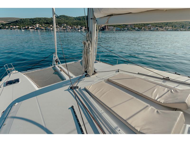 Book yachts online - catamaran - Lagoon 450 - Irina - rent