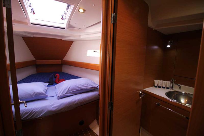 Book yachts online - sailboat - Sun Odyssey 439 - Ace - Refit 2021 - rent