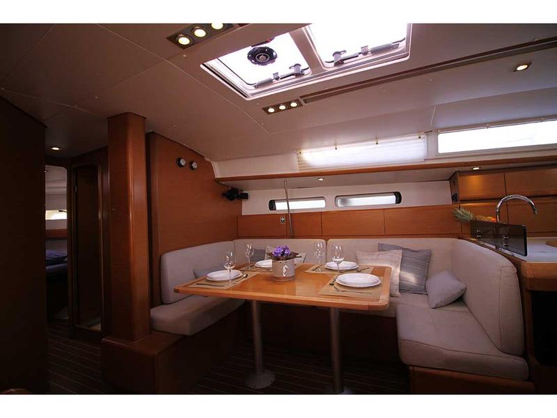 Book yachts online - sailboat - Sun Odyssey 439 - Ace - Refit 2021 - rent