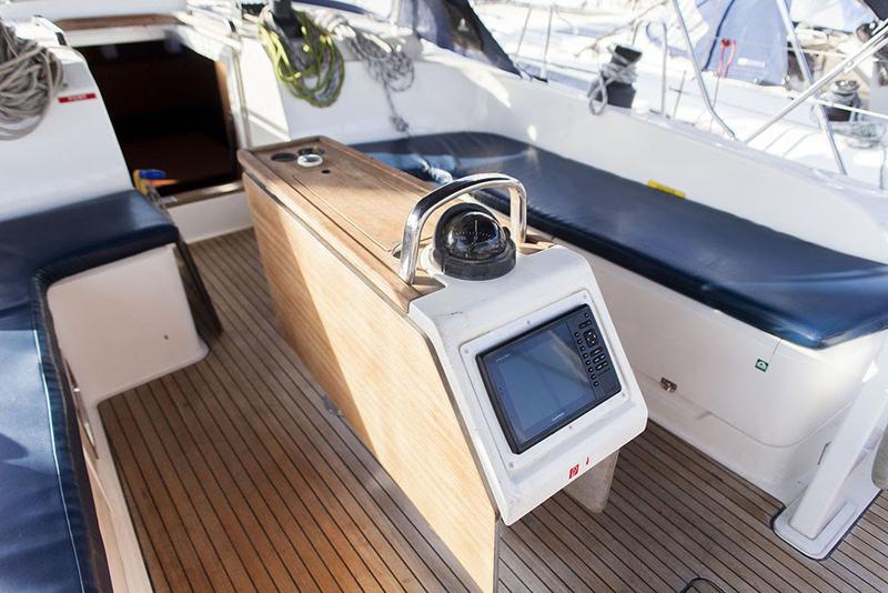Book yachts online - sailboat - Bavaria Cruiser 51 - S/Y Navarino - rent