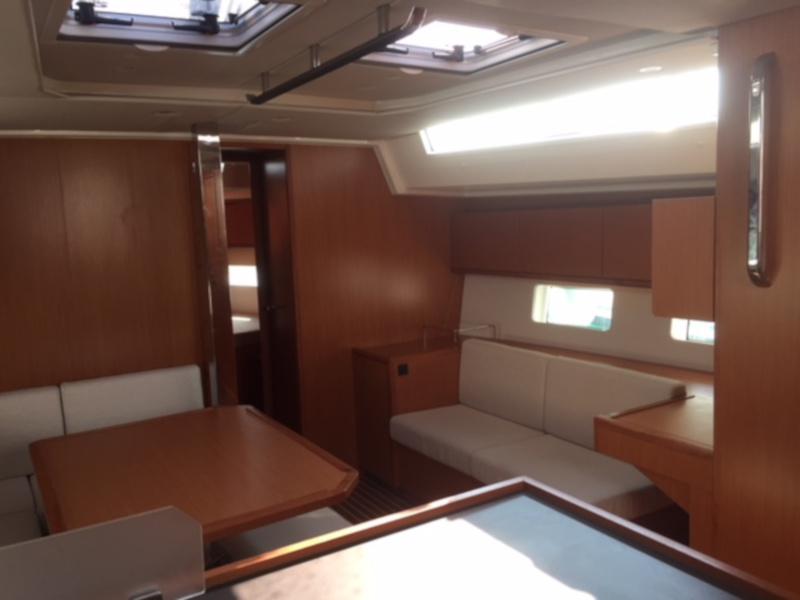 Book yachts online - sailboat - Bavaria C45 - Alnair - rent