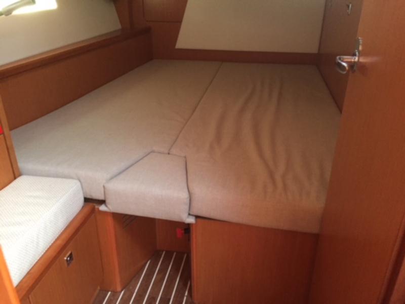 Book yachts online - sailboat - Bavaria C45 - Alnair - rent