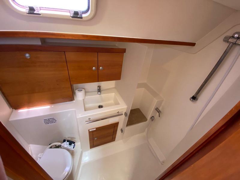 Book yachts online - sailboat - Hanse 430e - Astraios - rent