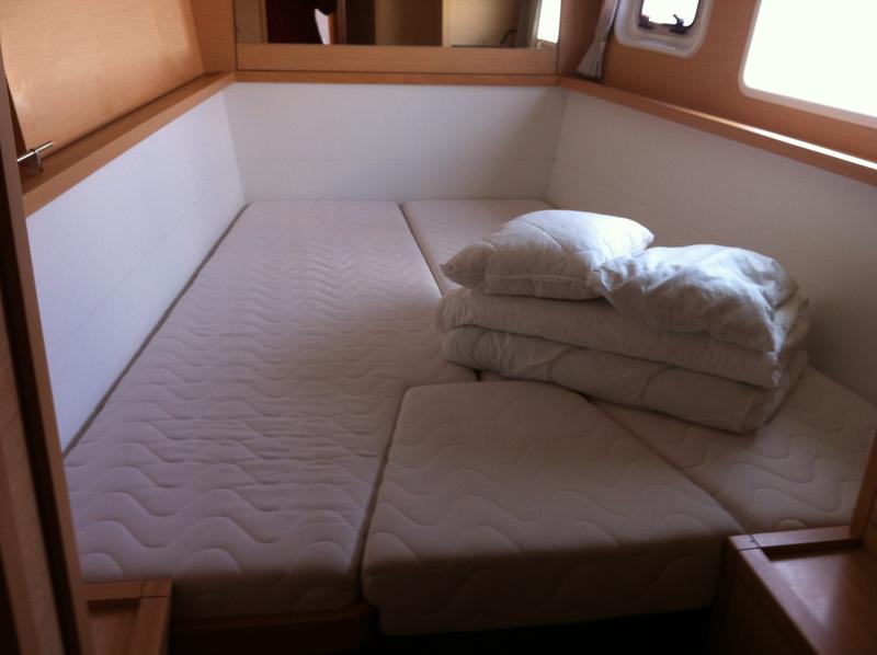 Book yachts online - catamaran - Lagoon 450 - Bevanda - rent