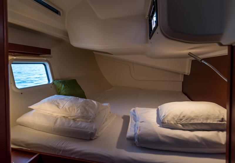Book yachts online - sailboat - Hanse 418 - Elba - rent