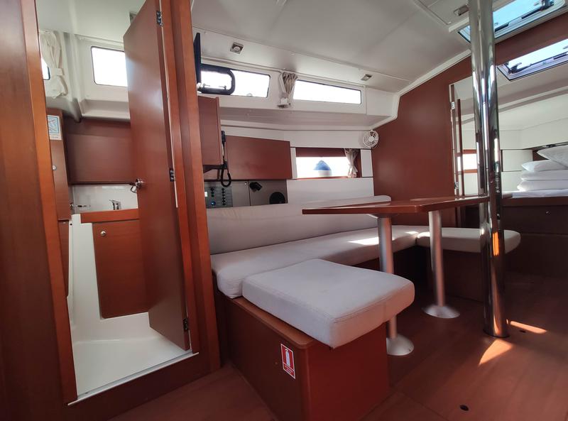 Book yachts online - sailboat - Oceanis 38.1 - Citrea - rent