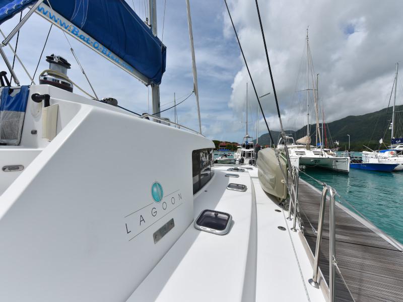 Book yachts online - catamaran - Lagoon 440 - Mystikal - rent