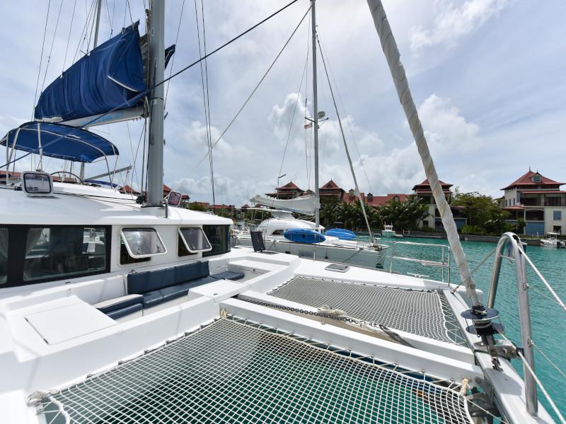 Book yachts online - catamaran - Lagoon 440 - Mystikal - rent