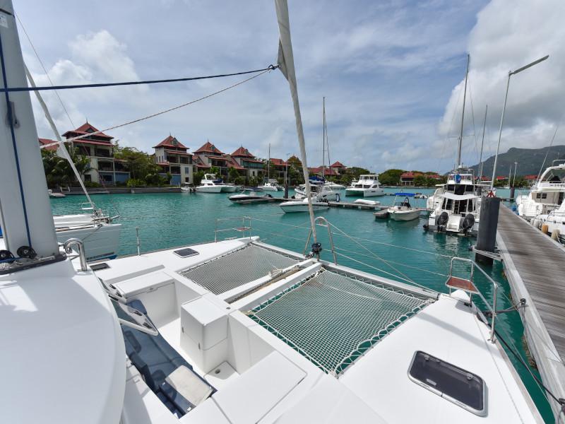 Book yachts online - catamaran - Lagoon 440 - Mystikal - rent