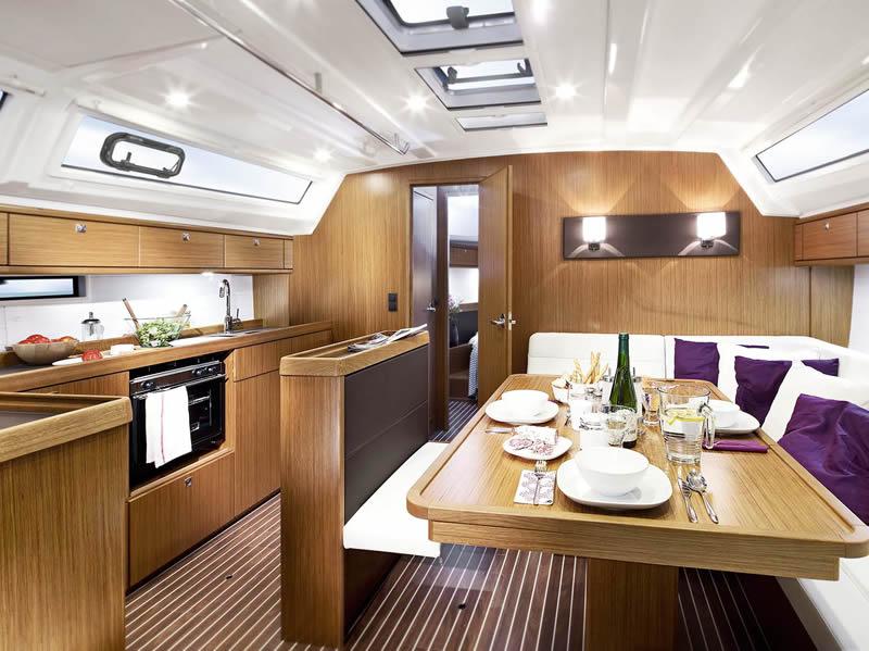 Book yachts online - sailboat - Bavaria 46 BT '17 - Divine - rent