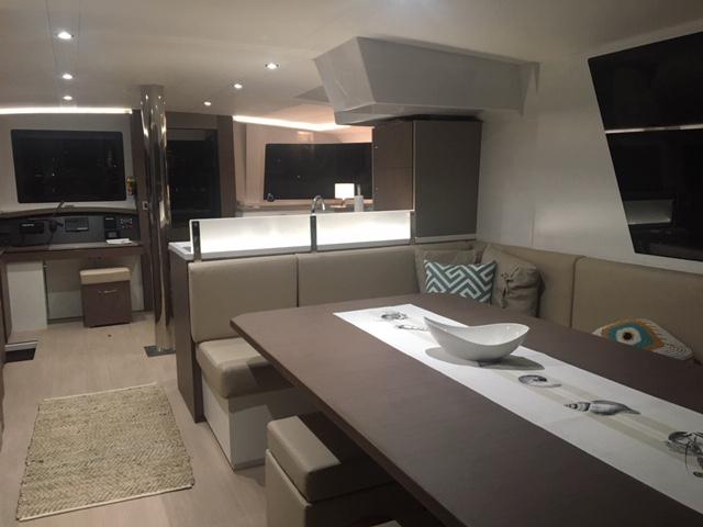 Book yachts online - catamaran - Bali 4.8 - Calypso - rent